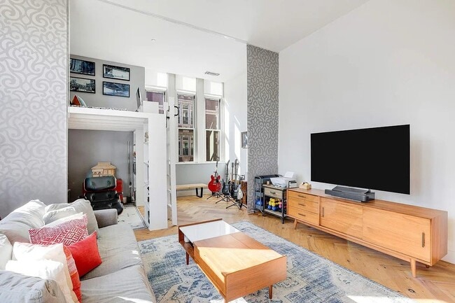 Building Photo - 220 W 148th St Unit 3K