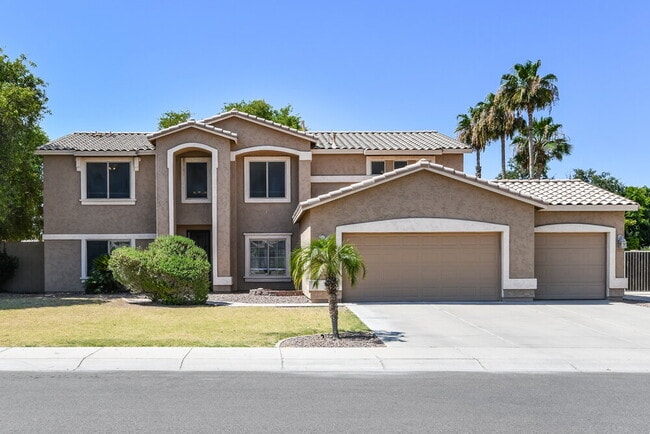 Building Photo - 1081 E Horseshoe Dr