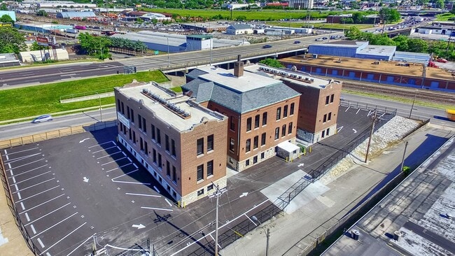 Photo - Super Studio Fun-geon Unit 07