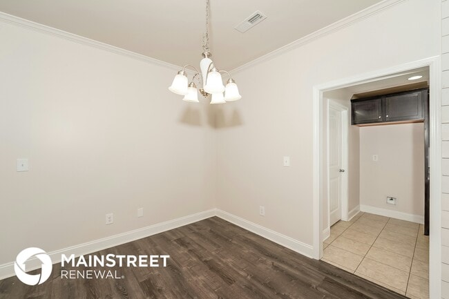 Photo - 960 Clover Ave