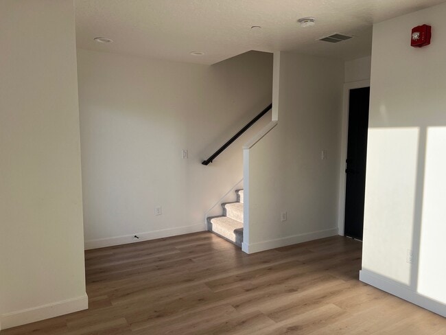 Photo - 351 W 800 N