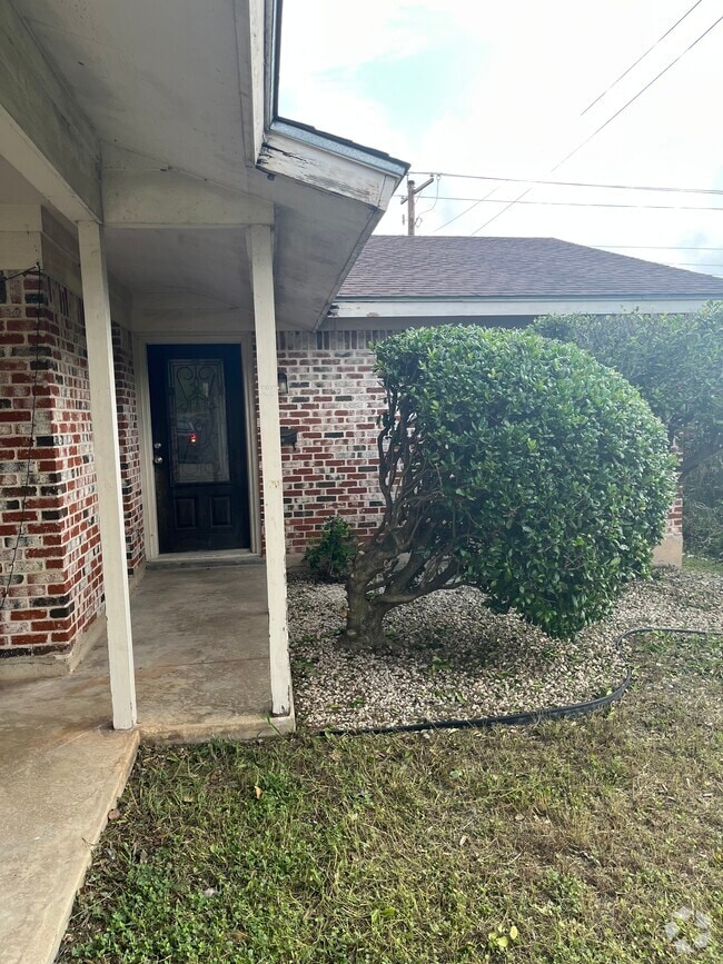 Building Photo - 1508 Valleyridge Dr Rental