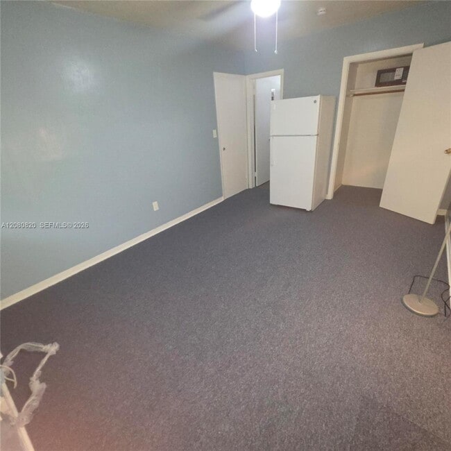 28 NW 170th St Unit 2