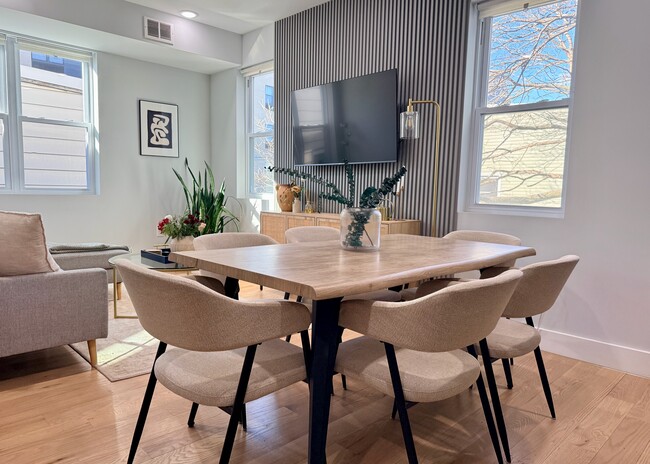 Open-Concept Dining Area - 443 Bergen Ave Unit 4