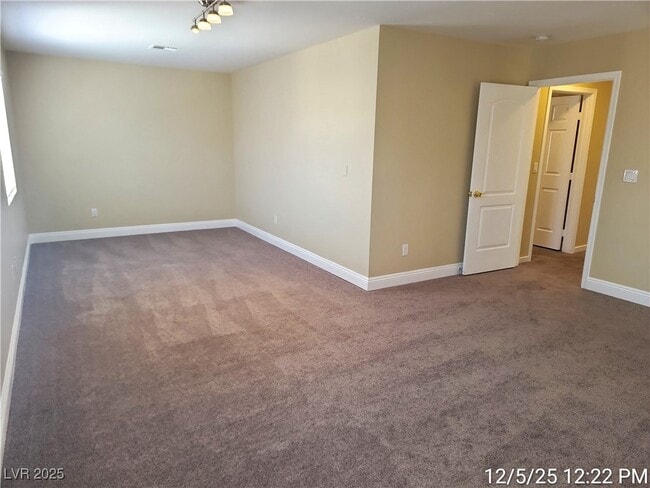 Photo - 5921 Royal Castle Ln