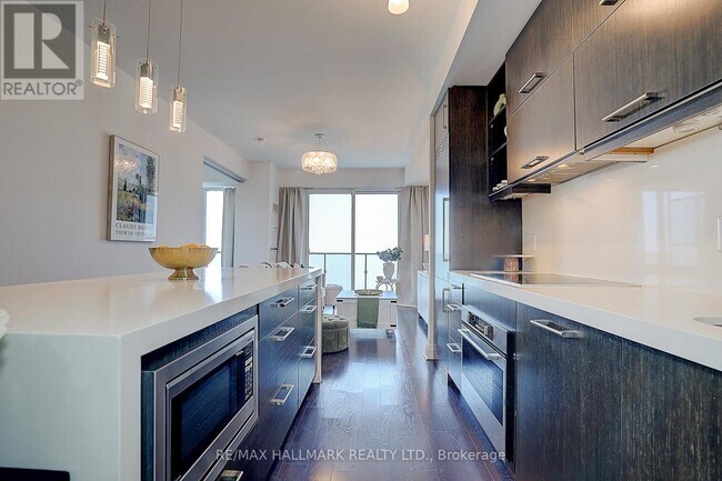 Photo - 65 St Mary St Unit 2906