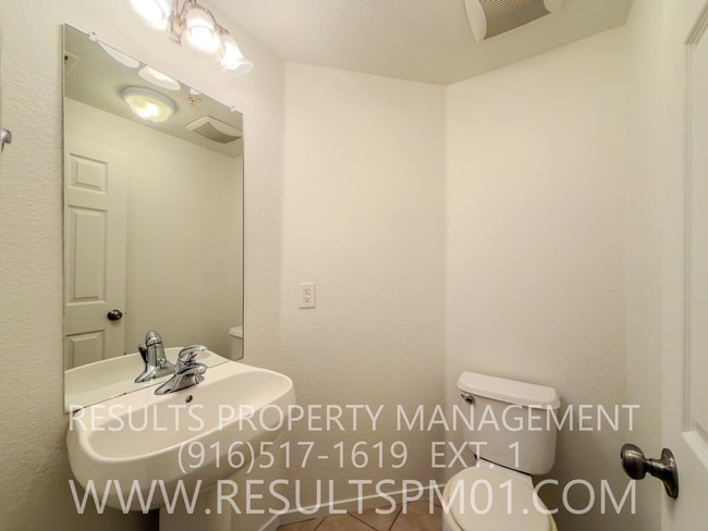 Photo - Excellent Natomas Townhouse