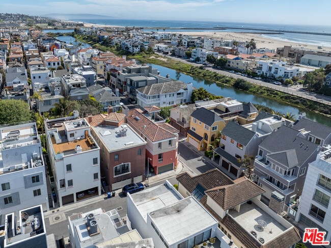 Photo - 4818 Roma Ct