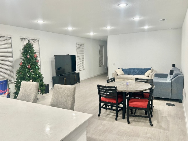 Photo - 1419 Caceres Spur