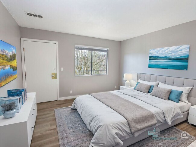 Photo - CUPID’S CONCESSION, 4-WEEKS RENT FREE! Unidad 2145 - 5A