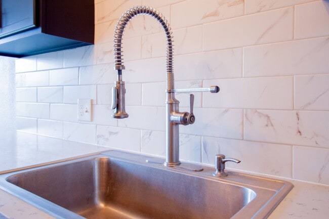 Photo - 10227 S 10th Ave Unidad #4