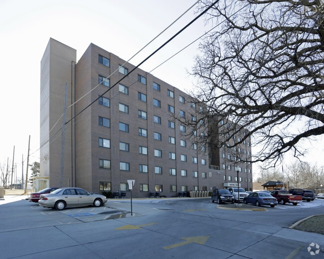 Midtown Towers Apartments For Rent in Newton, KS