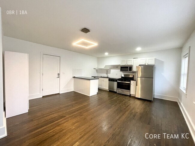 Building Photo - 110 E 40th St Unit 203