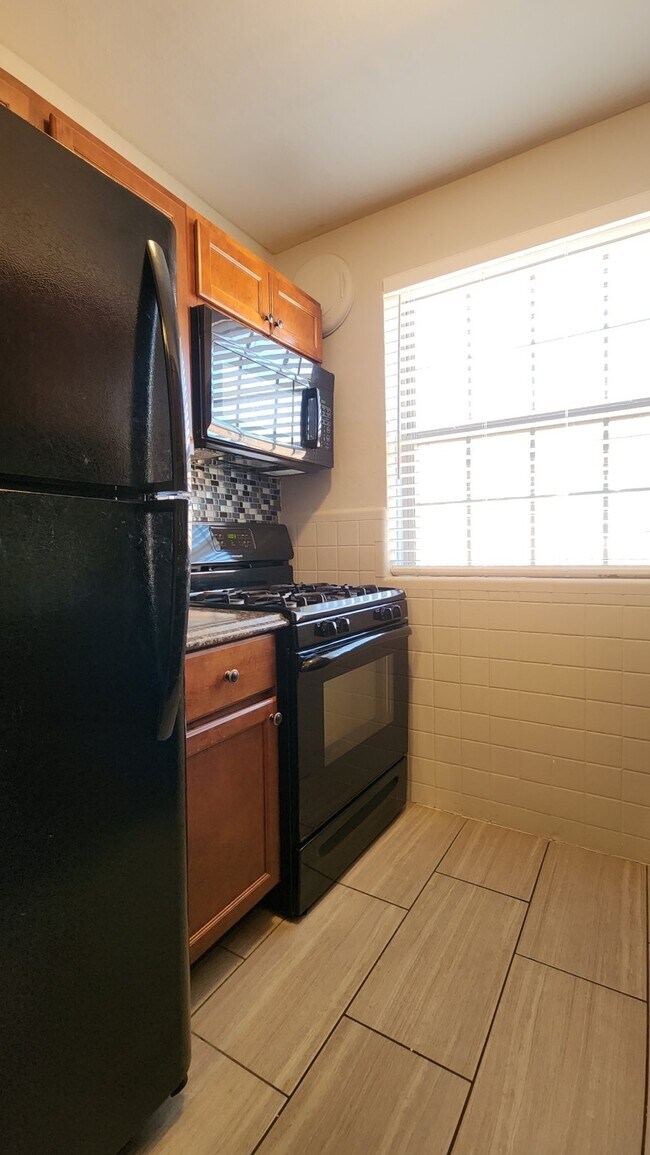 Photo - 5112 Jamieson Ave Unit 1st floor