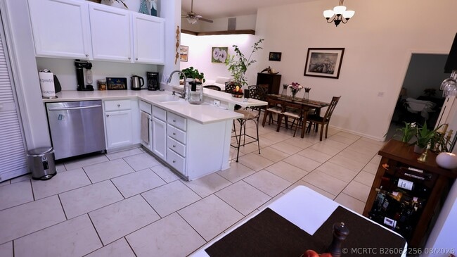 Building Photo - 2220 Soundings Ct