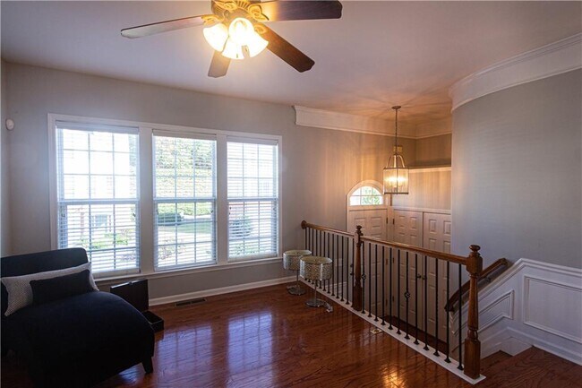 Photo - 1035 Thornborough Dr