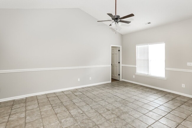 Photo - 1039 Sandy Point Dr SW