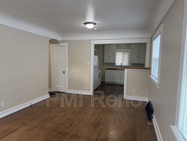 Photo - 315 Ryland St