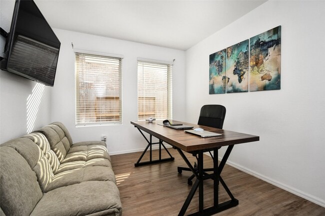 Photo - 27023 Breakaway Ln