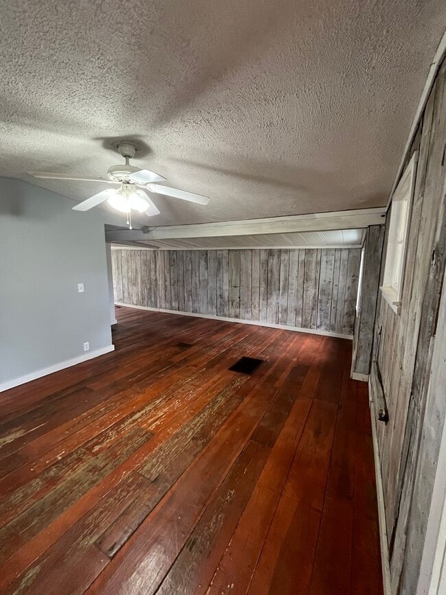 Photo - 4069 Bullitt Rd Unit 4069