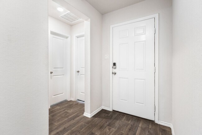 Photo - Charming Home Awaits: Spacious & in a Prime Location