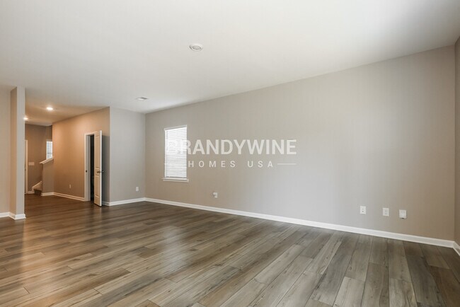 Photo - 827 Gelderland Dr