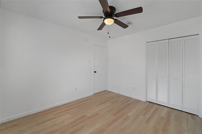 Photo - 1413 Featherstone St