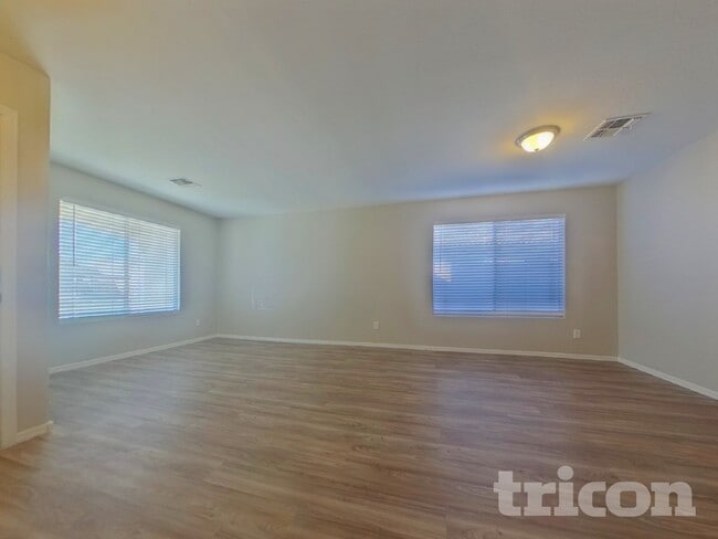 Photo - 11218 W Elm Ln