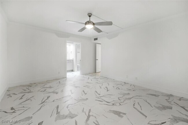 Photo - 222 Harbour Dr Unit 114