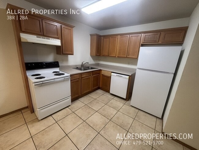 Photo - 307 E Asher Ct