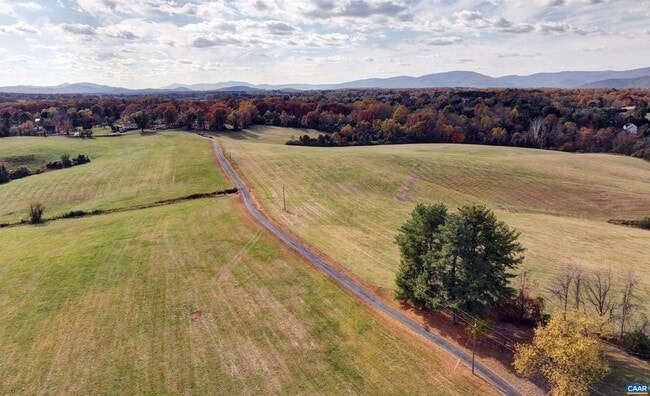 Photo - 2929 Green Meadows Ln