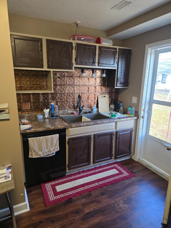 Building Photo - 1923 Shelby St