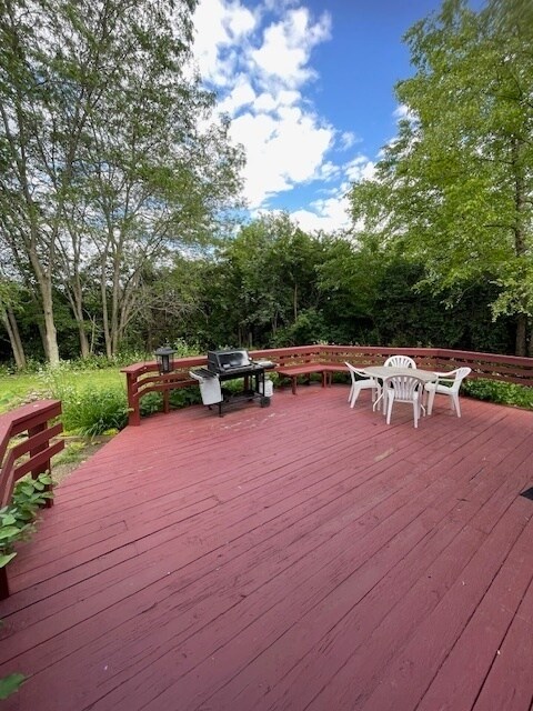 Photo - 610 Applegate Ln