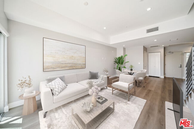 Building Photo - 1223 Hayworth Ave Unit 12 Rental