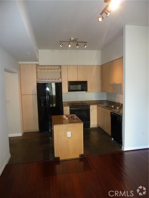 Building Photo - 488 E Ocean Blvd Unit 509 Rental