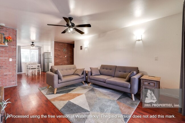 Building Photo - Fully Furnished Beachside Living in Huntin... Rental