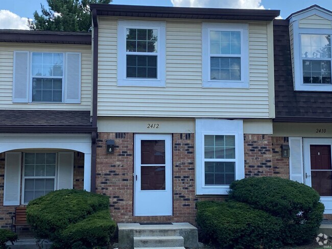 Building Photo - 2412 Brittany Ln Rental