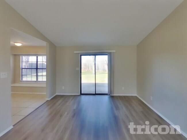 Photo - 3312 Woodlark Dr