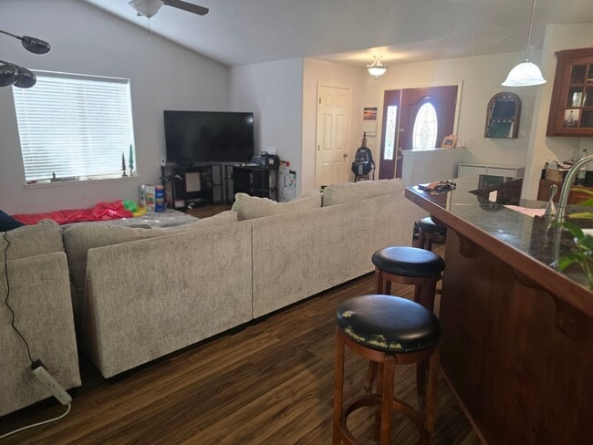 2037 SE Marlen Dr