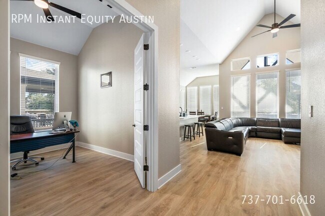 Photo - 124 Millbend Rd