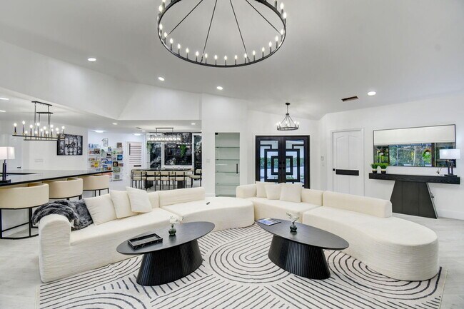 13302 Doubletree Cir