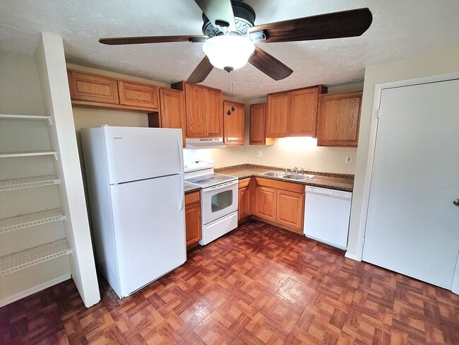 Photo - *Well-Maintained 3BD/1.5BA Townhouse Available in West Mifflin*