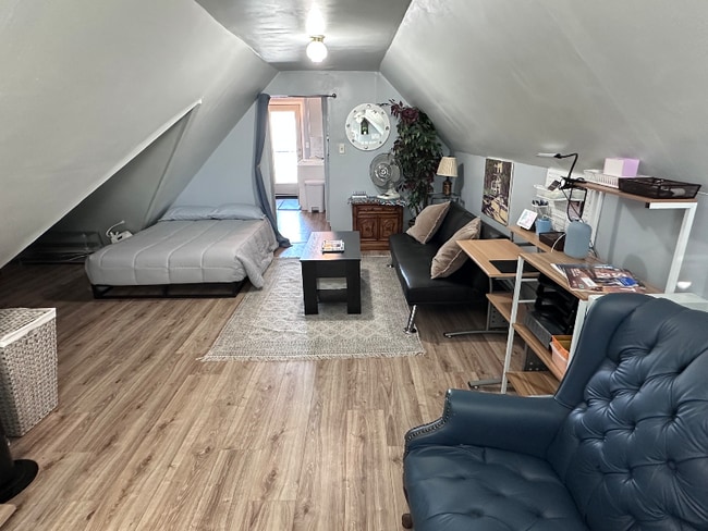 Photo - 107 Manitoba Ave W Unidad 3