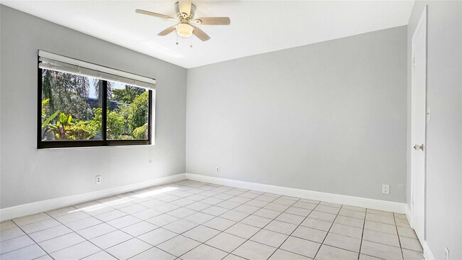 Photo - 3111 Oakland Shores Dr Unit F108