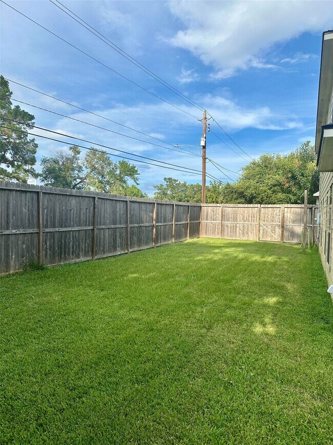 Photo - 5527 Bertellis Ln