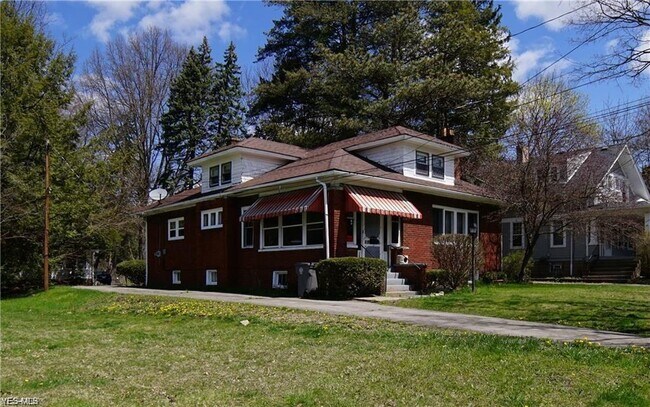 Photo - 154 Hollywood Ave
