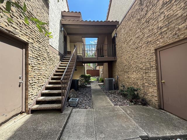 Photo - 336 Melrose Dr Unit 8A
