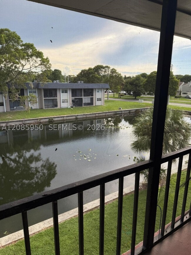 Building Photo - 8040 N Colony Cir Unit 304