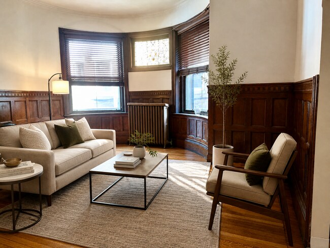 Photo - 1748 Beacon St Unit 2