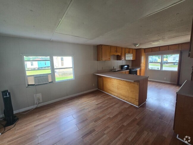 Building Photo - 1378 Hwy 196 W Rental